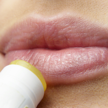 Make Your Own Organic Lip Scrub & Lip Balm