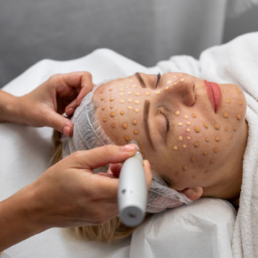BB Glow with Extraction facial | 45 Minutes