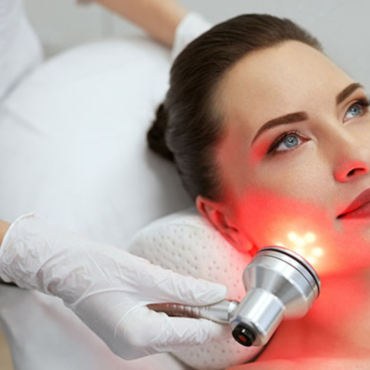 Microdermabrasion Hydra Facial MD with LED Light therapy + Dermaplaning | 40 Minutes