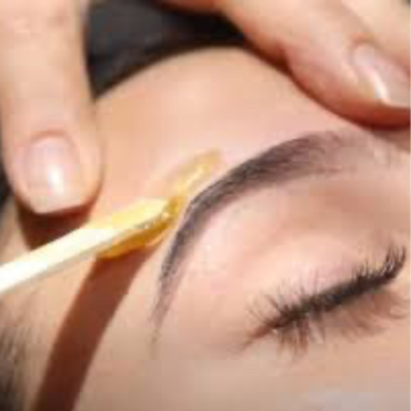 Brow Map + Shape + Brow Wax | 15 minutes